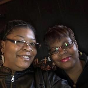 Meet your Posher, Lena